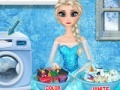 Igra Elsa Washing Clothes